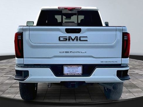 New 2026 GMC Sierra 2500 Denali Ultimate w/ LPO, Black Badging Package AWD/4WD image 4