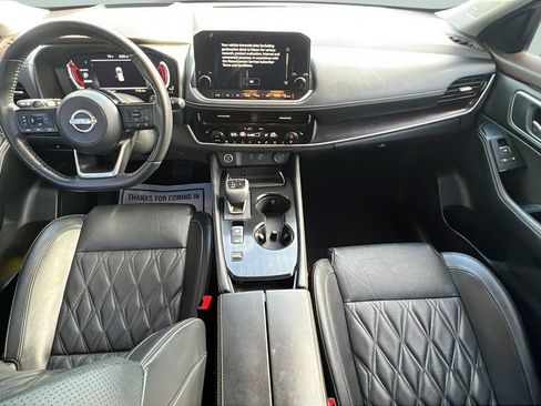 Used 2023 Nissan Rogue Platinum w/ Platinum Premium Package FWD image 11