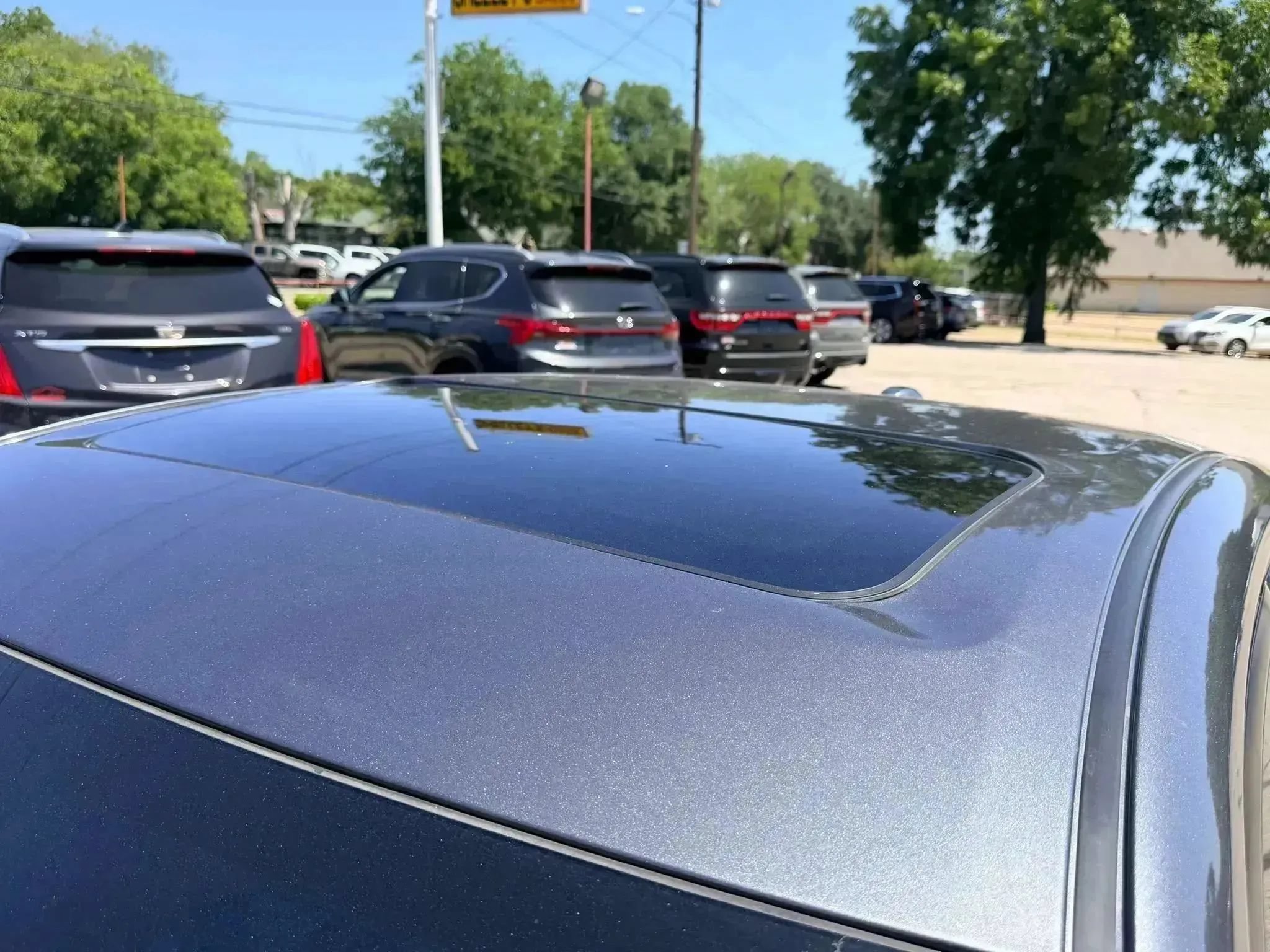 Used 2023 Nissan Sentra SR w/ SR Premium Package FWD image 6
