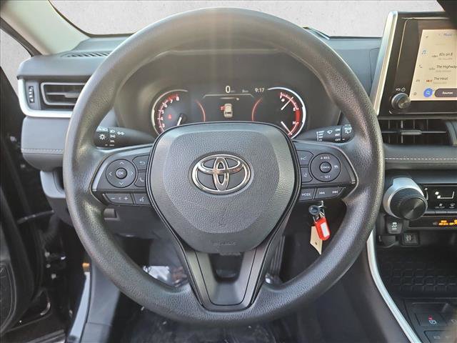 Used 2025 Toyota RAV4 LE AWD/4WD image 13