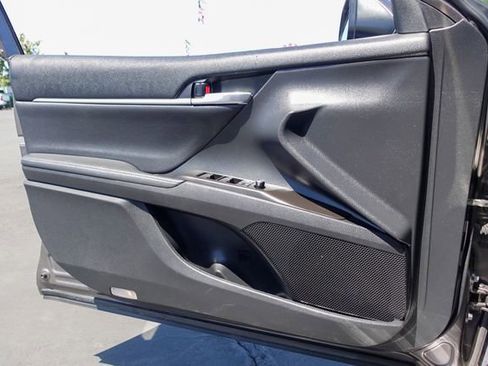 Used 2021 Toyota Camry XSE FWD image 23