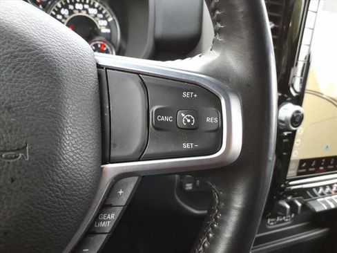 Used 2024 RAM 2500 Big Horn w/ Night Edition AWD/4WD image 18