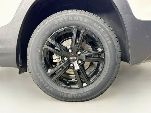 Used 2024 GMC Terrain AT4 AWD/4WD image 36