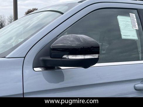 New 2026 Ford Expedition Active image 12