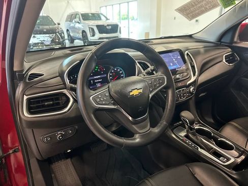 Used 2022 Chevrolet Equinox Premier FWD image 12