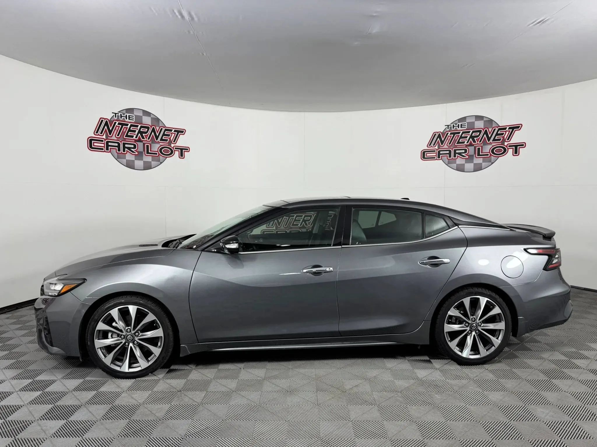 Used 2022 Nissan Maxima Platinum w/ Sport Mat Group FWD image 4