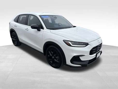 Certified 2025 Honda HR-V Sport image 8