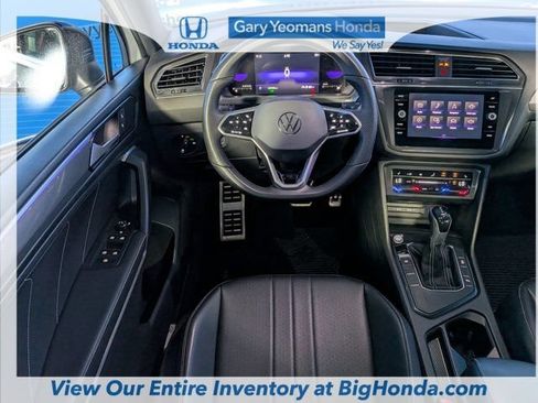 Used 2023 Volkswagen Tiguan SE R-Line FWD image 14