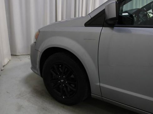 Used 2019 Dodge Grand Caravan SXT w/ Driver Convenience Group image 27