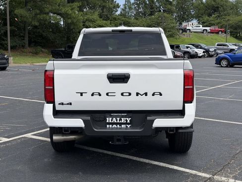 Certified 2025 Toyota Tacoma TRD Sport AWD/4WD image 22