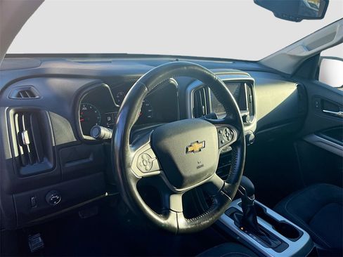 Used 2022 Chevrolet Colorado LT image 9
