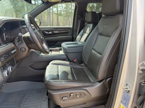 Used 2021 GMC Yukon XL Denali image 10