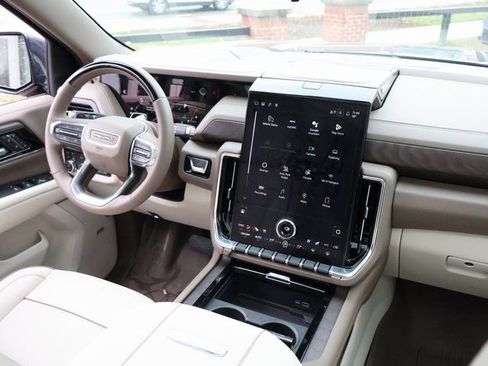 New 2026 GMC Yukon XL Denali w/ Denali Reserve Package AWD/4WD image 12