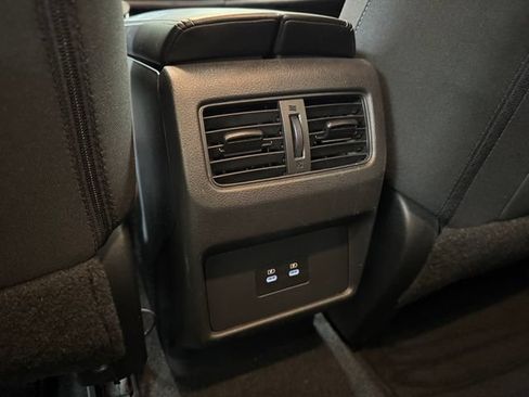 Used 2025 Nissan Rogue SV FWD image 20