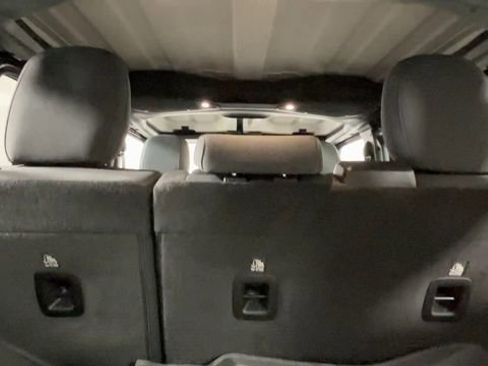Used 2024 Jeep Wrangler Unlimited AWD/4WD image 15