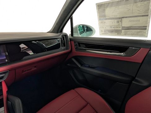 New 2026 Porsche Cayenne GTS AWD/4WD image 23