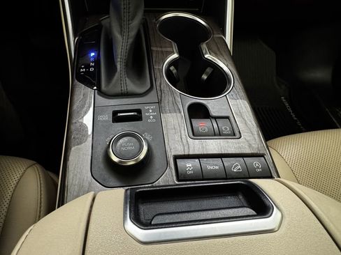 Used 2020 Toyota Highlander Platinum image 26