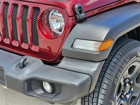 Used 2021 Jeep Wrangler Unlimited Sport image 9