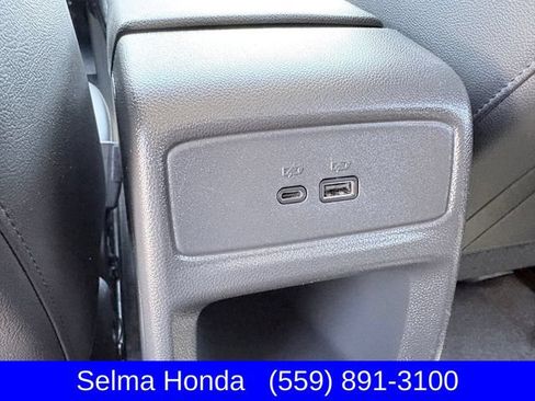 Used 2025 Chevrolet Trax LT FWD image 9