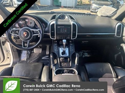 Used 2017 Porsche Cayenne S AWD/4WD image 30