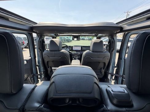 New 2026 Jeep Wrangler Unlimited Sahara AWD/4WD image 22