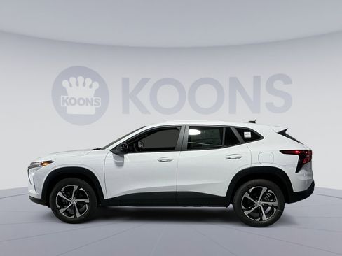 New 2026 Chevrolet Trax RS w/ Sunroof Package image 13