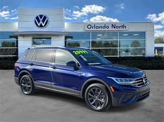 Used 2022 Volkswagen Tiguan SE image 1