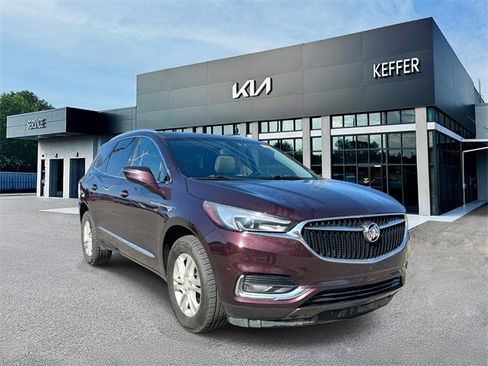 Used 2018 Buick Enclave Essence w/ Trailering Package image 2