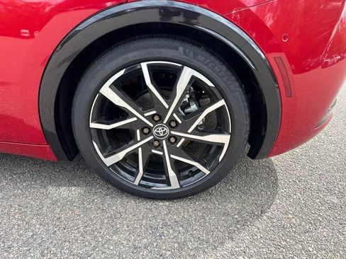 New 2025 Toyota Prius Plug-In Hybrid image 9