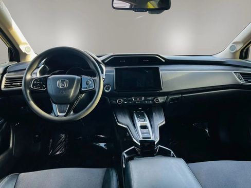 Used 2018 Honda Clarity Plug-In Hybrid image 25