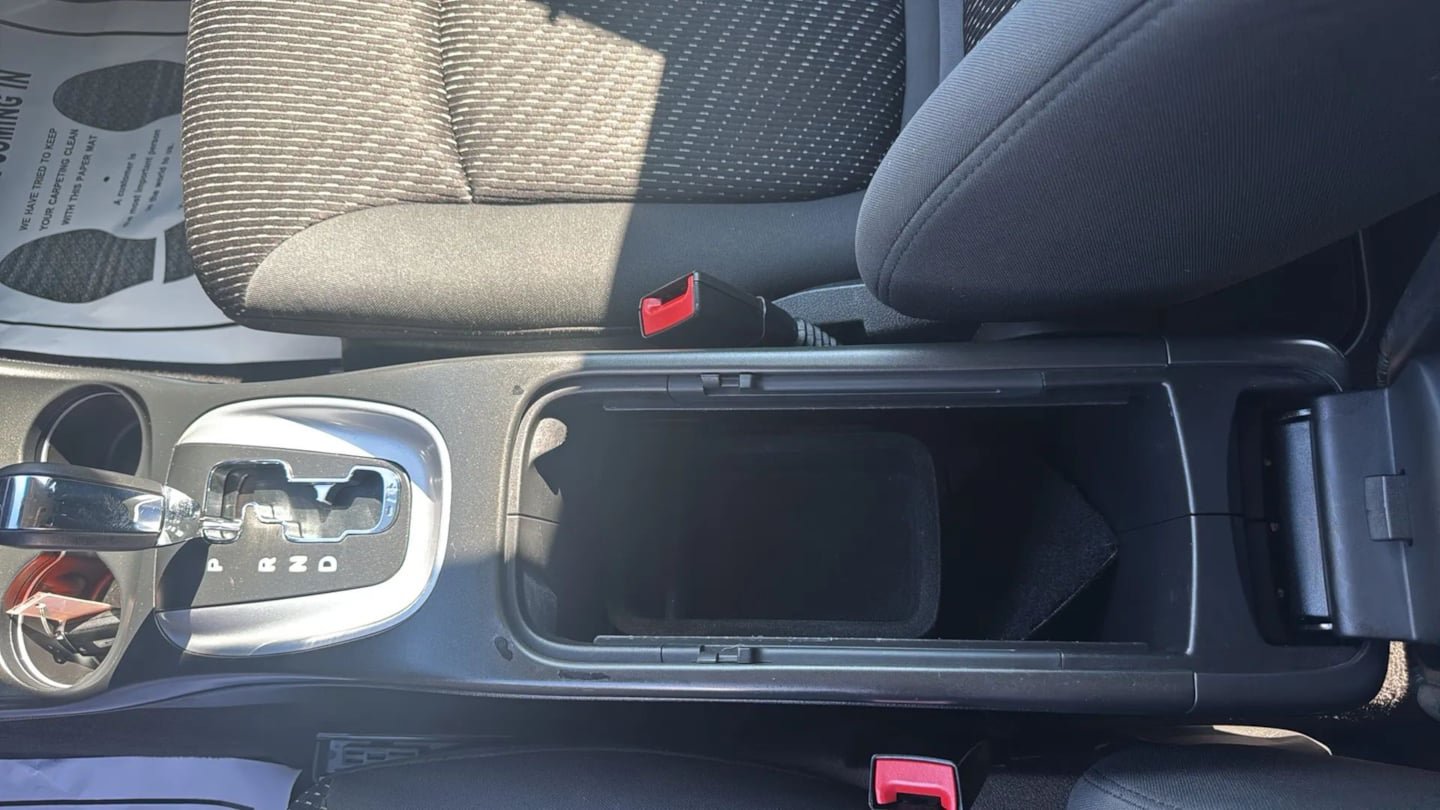 Used 2017 Dodge Journey SE FWD image 17