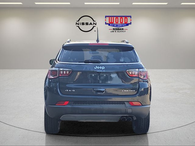 Used 2018 Jeep Compass Limited w/ Navigation Group AWD/4WD image 3