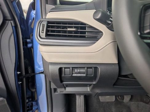 Used 2026 Subaru Forester Premium AWD/4WD image 8