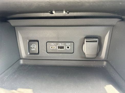 Used 2025 Nissan Sentra SV w/ All-Weather Package FWD image 22