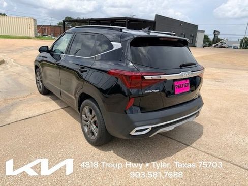 Used 2023 Kia Seltos S w/ Navigation Package FWD image 9