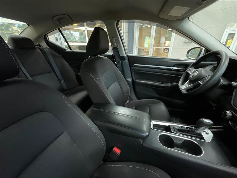 Used 2022 Nissan Altima 2.5 SV FWD image 27