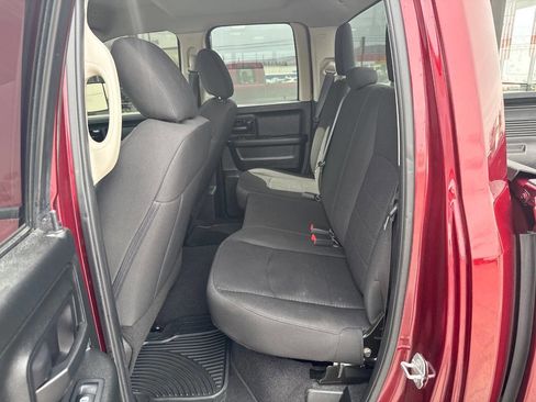 Used 2018 RAM 1500 Express AWD/4WD image 10