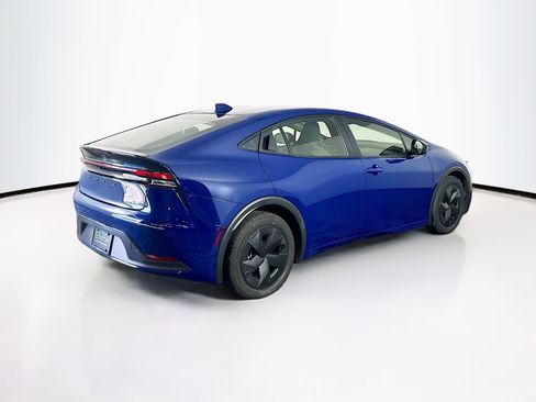 Used 2025 Toyota Prius LE image 9