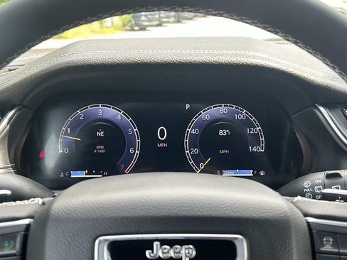 Used 2024 Jeep Grand Cherokee L Limited AWD/4WD image 26
