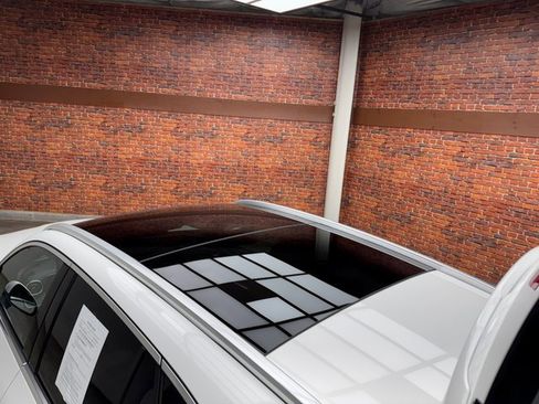 Certified 2024 Mercedes-Benz GLC 300 4MATIC image 25