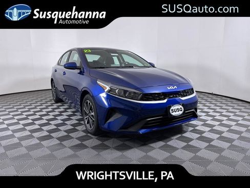Used 2023 Kia Forte LXS image 1