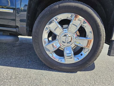 Used 2018 Chevrolet Silverado 1500 LTZ w/ Sport Package image 5