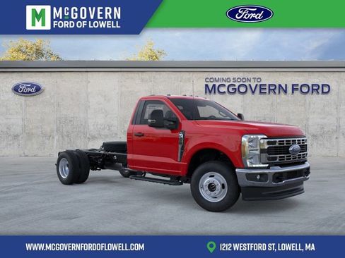 New 2026 Ford F350 4x4 Regular Cab DRW Super Duty image 1
