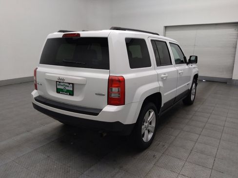 Used 2016 Jeep Patriot Latitude AWD/4WD image 9