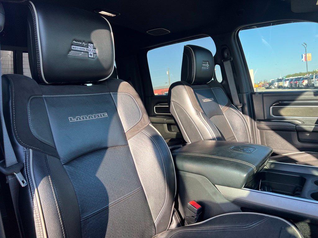 Used 2022 RAM 3500 Laramie w/ Night Edition AWD/4WD image 31
