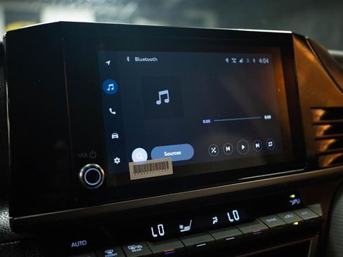 Used 2025 Toyota Camry SE image 20