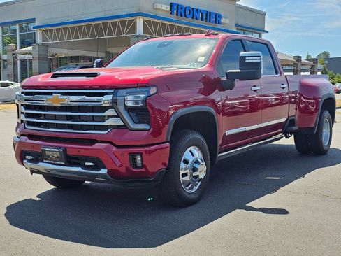 Used 2024 Chevrolet Silverado 3500 High Country w/ High Country Premium Package AWD/4WD image 7