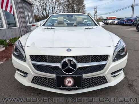Used 2014 Mercedes-Benz SL 550 image 4