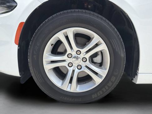 Used 2021 Dodge Charger SXT RWD image 31