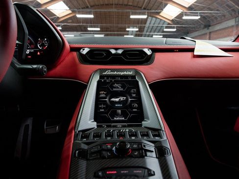 Used 2022 Lamborghini Aventador Countach AWD/4WD image 7